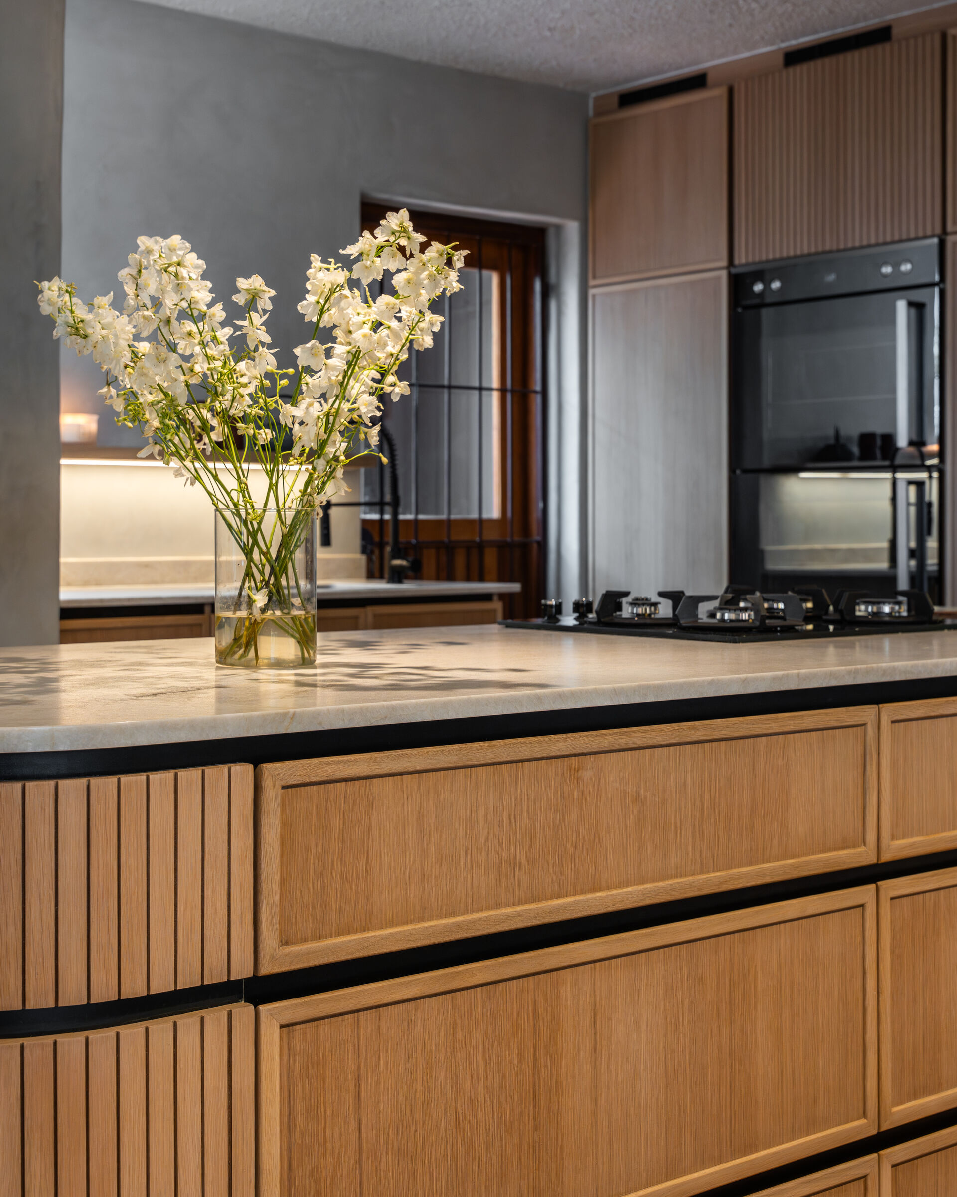 Bedford Park Residence — kitchen with garden window, designed, manufactured and installed by The Kitchen Studio.
