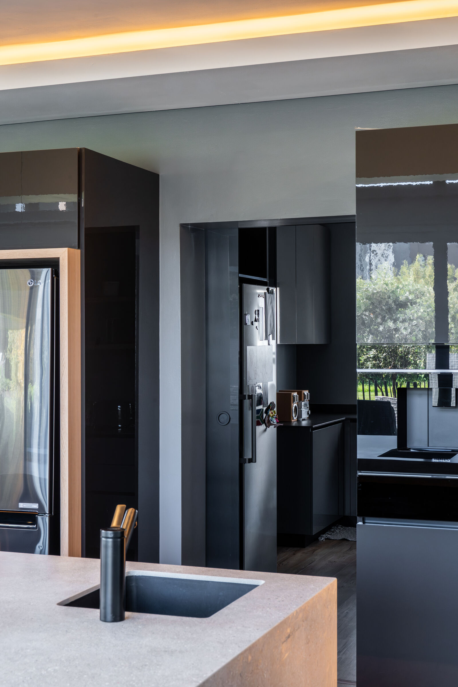 Steyn City Residence II — kitchen with garden outlook, designed, manufactured and installed by The Kitchen Studio.
