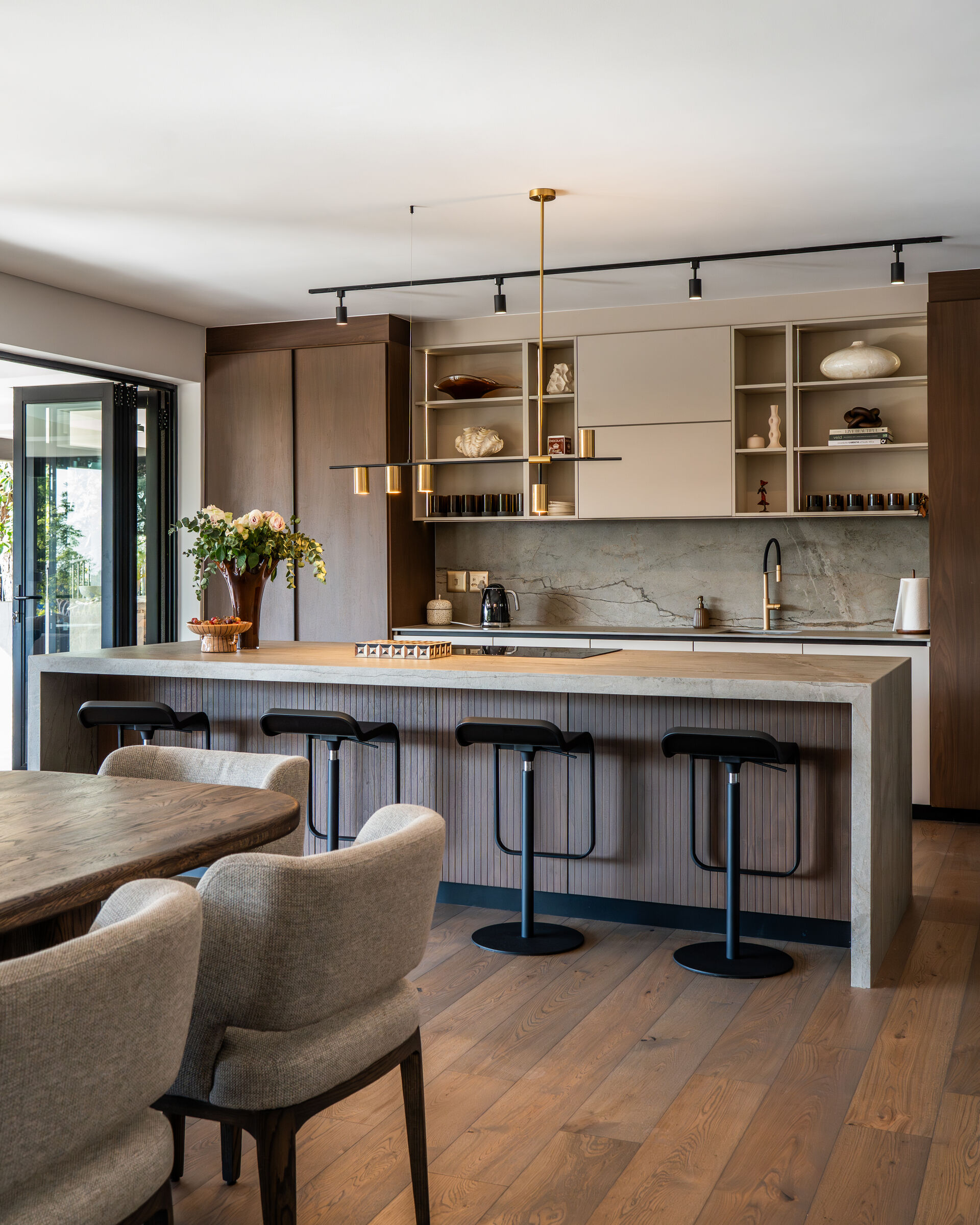 Westcliff Residence — kitchen with bar seating, designed, manufactured and installed by The Kitchen Studio.